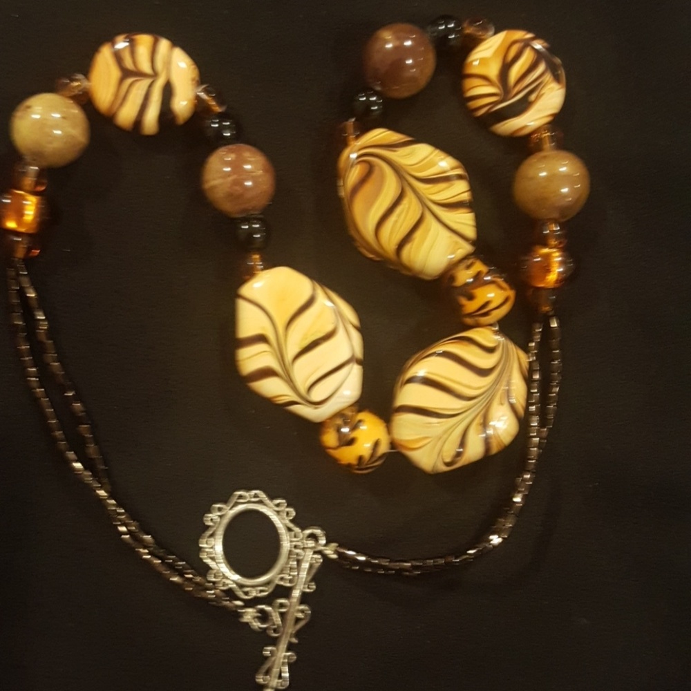 Bead necklace - Picture 2 of 5